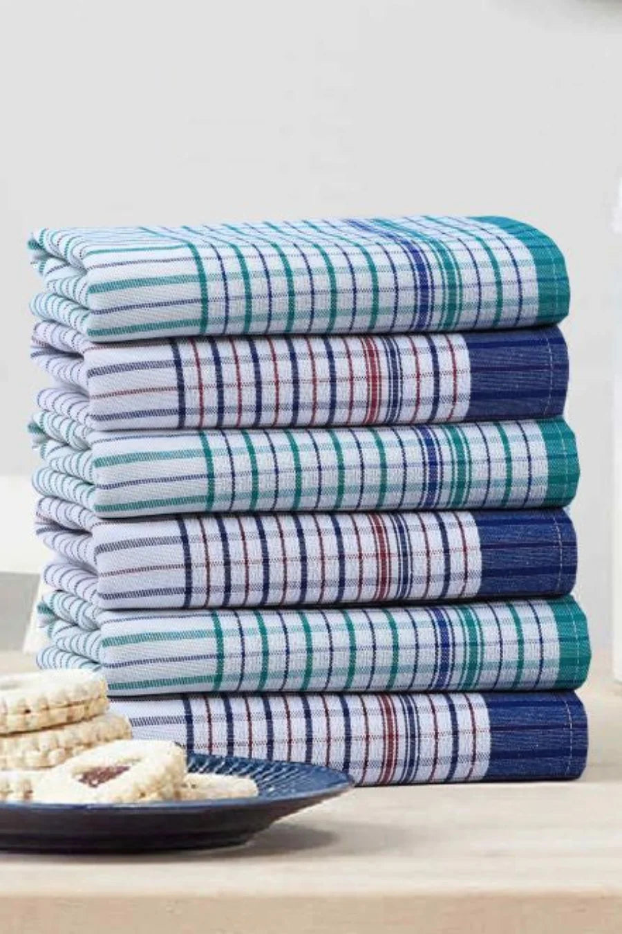Commercial kitchen linen including wholesale tea towels supplied by GLT Linen & Towels for hospitality businesses across New Zealand.